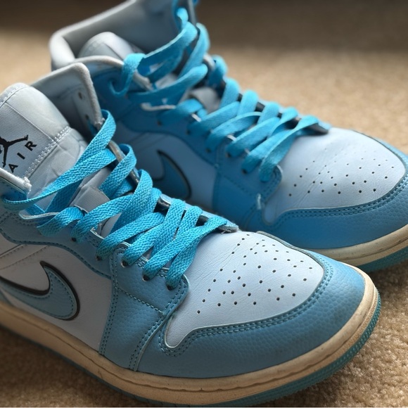 Jordan Athletic Shoes in Light Blue and White - Picture 1 of 4
